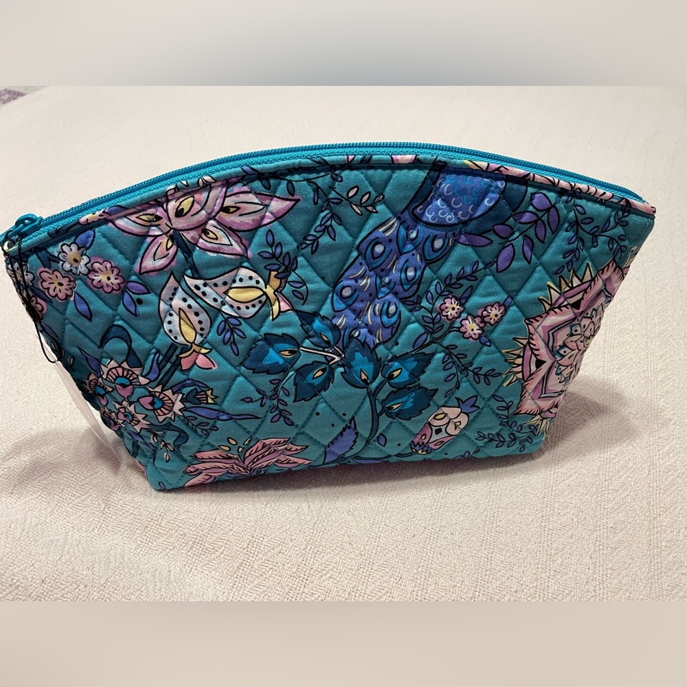 Vera Bradley Grand Travel Cosmetic bag